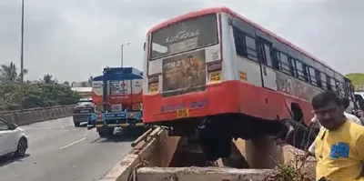 ಡಿವೈಡರ್‌ಗೆ ಬಸ್ ಡಿಕ್ಕಿ