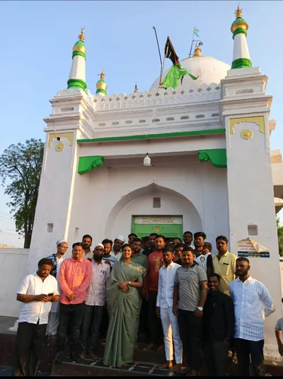 ಮುರ್ತುಜಾ ಖಾದ್ರಿ ದರ್ಗಾಕ್ಕೆ ಸಂಯುಕ್ತಾ ಪಾಟೀಲ ಭೇಟಿ