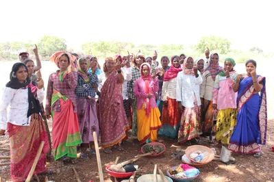 ಹಕ್ಕು ಚಲಾಯಿಸಿ ನರೇಗಾ ಕೆಲಸಕ್ಕೆ ಹಾಜರ್