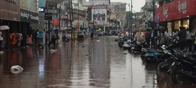 ಹುಬ್ಬಳ್ಳಿಯಲ್ಲಿ ಧಾರಾಕಾರ ಮಳೆ