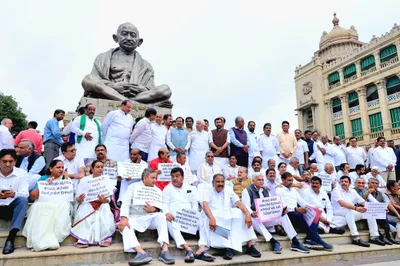 ದೆಹಲಿ  ಜಾರ್ಖಂಡ್‌ ಮುಖ್ಯಮಂತ್ರಿಗಳಂತೆ ಸಿದ್ದರಾಮಯ್ಯ ಅವರನ್ನೂ ಸಹ ಬಂಧಿಸಲು ಸಂಚು