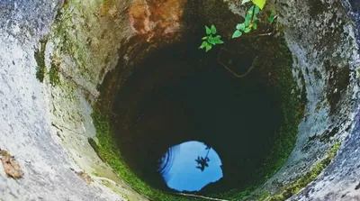 ಮಗಳನ್ನು ರಕ್ಷಿಸಲು ಬಾವಿಗೆ ಹಾರಿದ ತಾಯಿ ಸಾವು